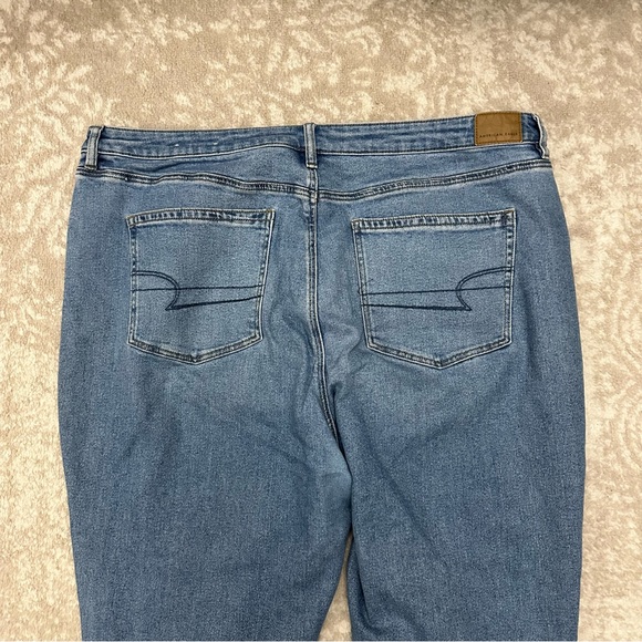 American Eagle Mom Jeans | Plus Size 22 High Waisted Ankle Fit Jean Stretch - Picture 5 of 6